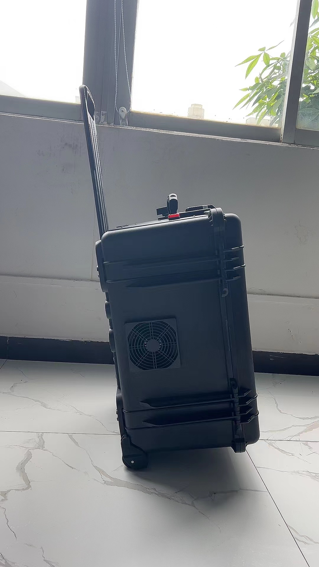 甘谷手拉箱型移动通信干扰器